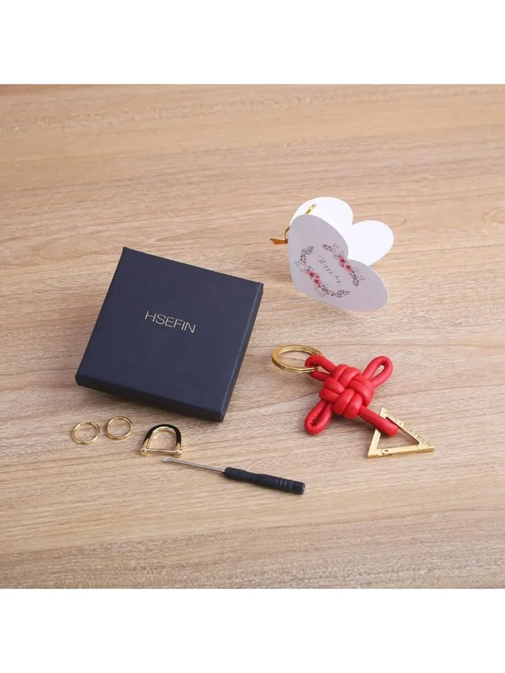 Genuine Leather Chinese Knot Keychain | D-Shaped Horseshoe Car Charm Pendant